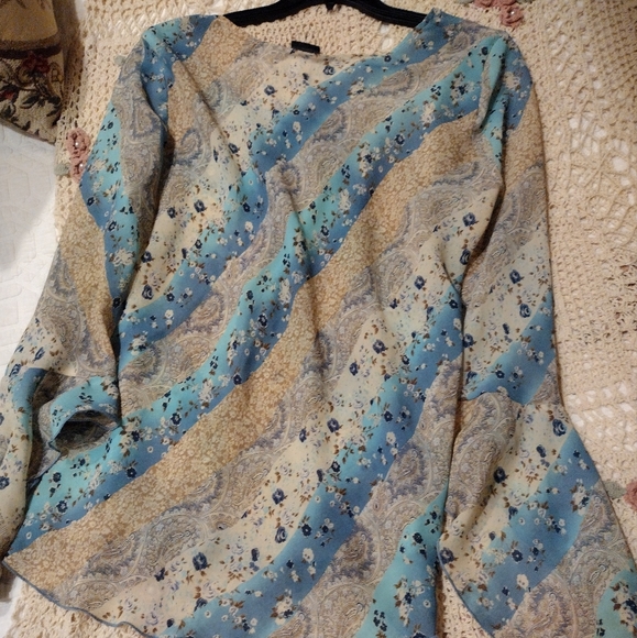 Top - Picture 3 of 5